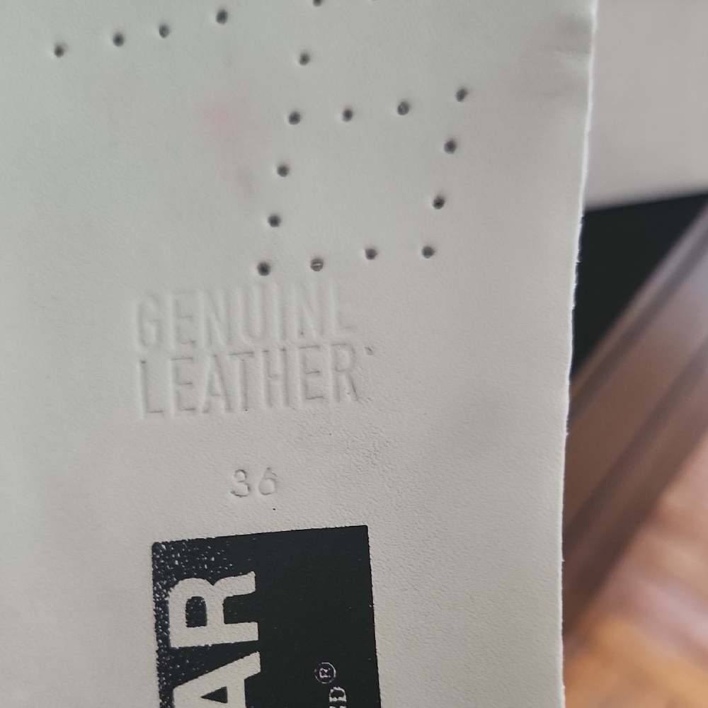 Golden Goose Ballstar Sneakers - Picture 2 of 8